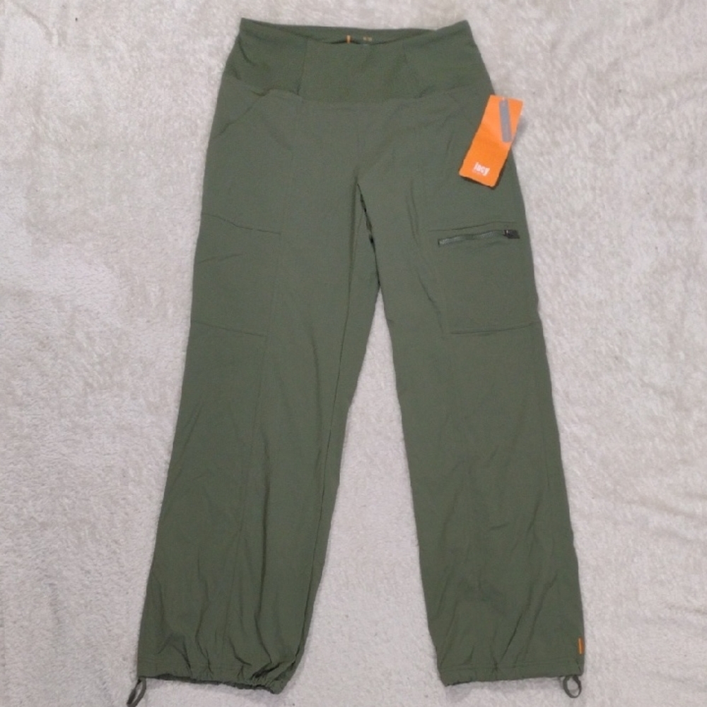 New Lucy Cargo Pants Size Medium Green